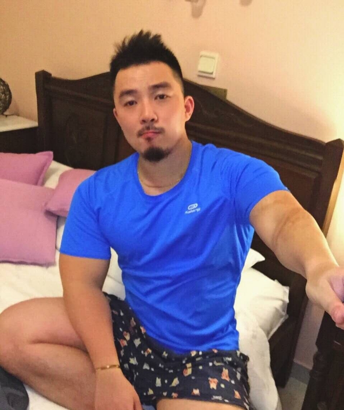 上下一条龙的第一张照片--海南闪婚服务中心
