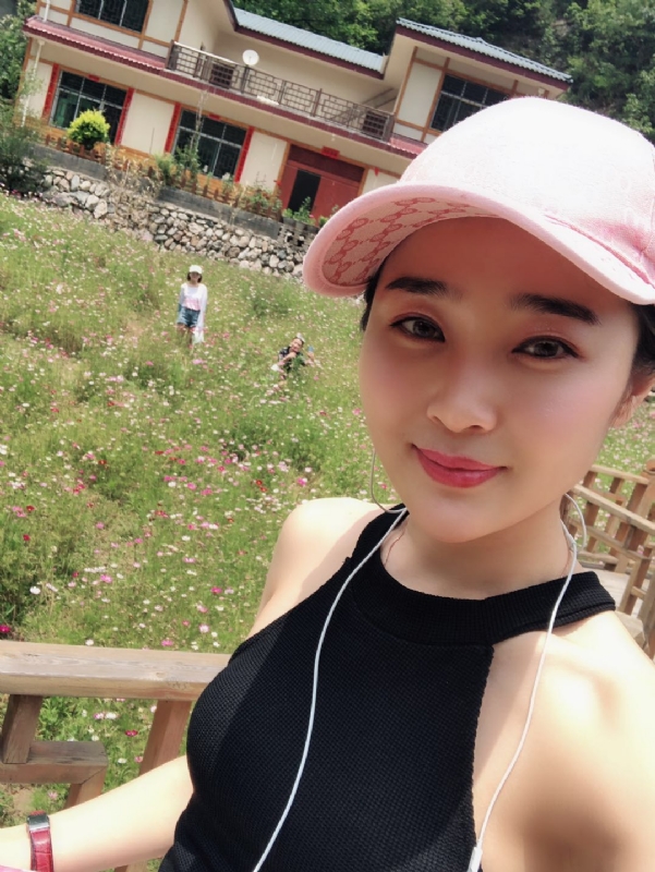 诗琪的第二张照片--海南闪婚服务中心