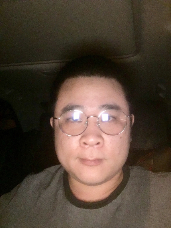 Gang的第二张照片--海南闪婚服务中心