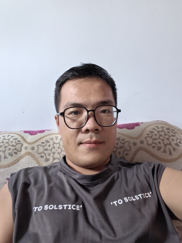 卫TF的第二张照片--海南闪婚服务中心